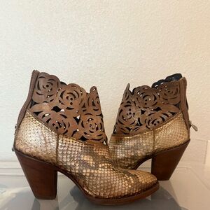 Cuadra metallic gold western cowgirl python skin ankle boots